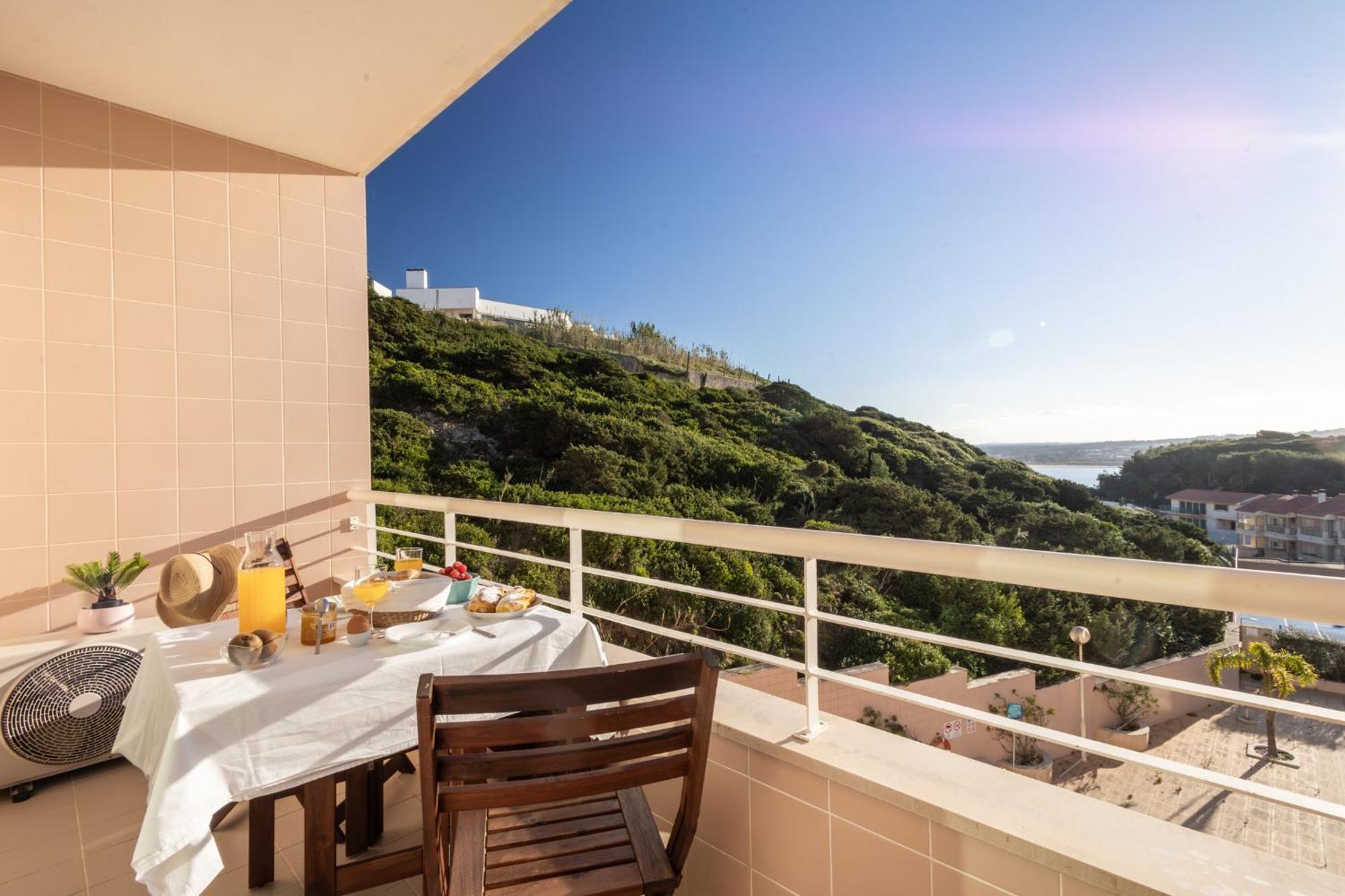 Casa Da Praia - By Smarthomes サン・マルティーニョ・ド・ポルト エクステリア 写真