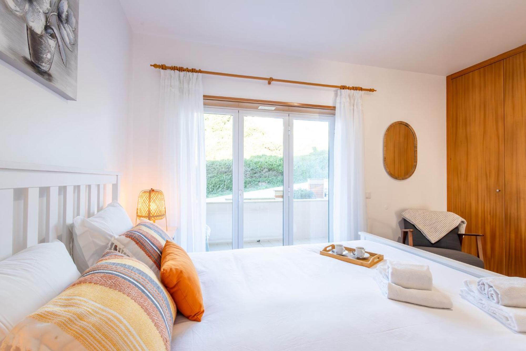 Casa Da Praia - By Smarthomes サン・マルティーニョ・ド・ポルト エクステリア 写真