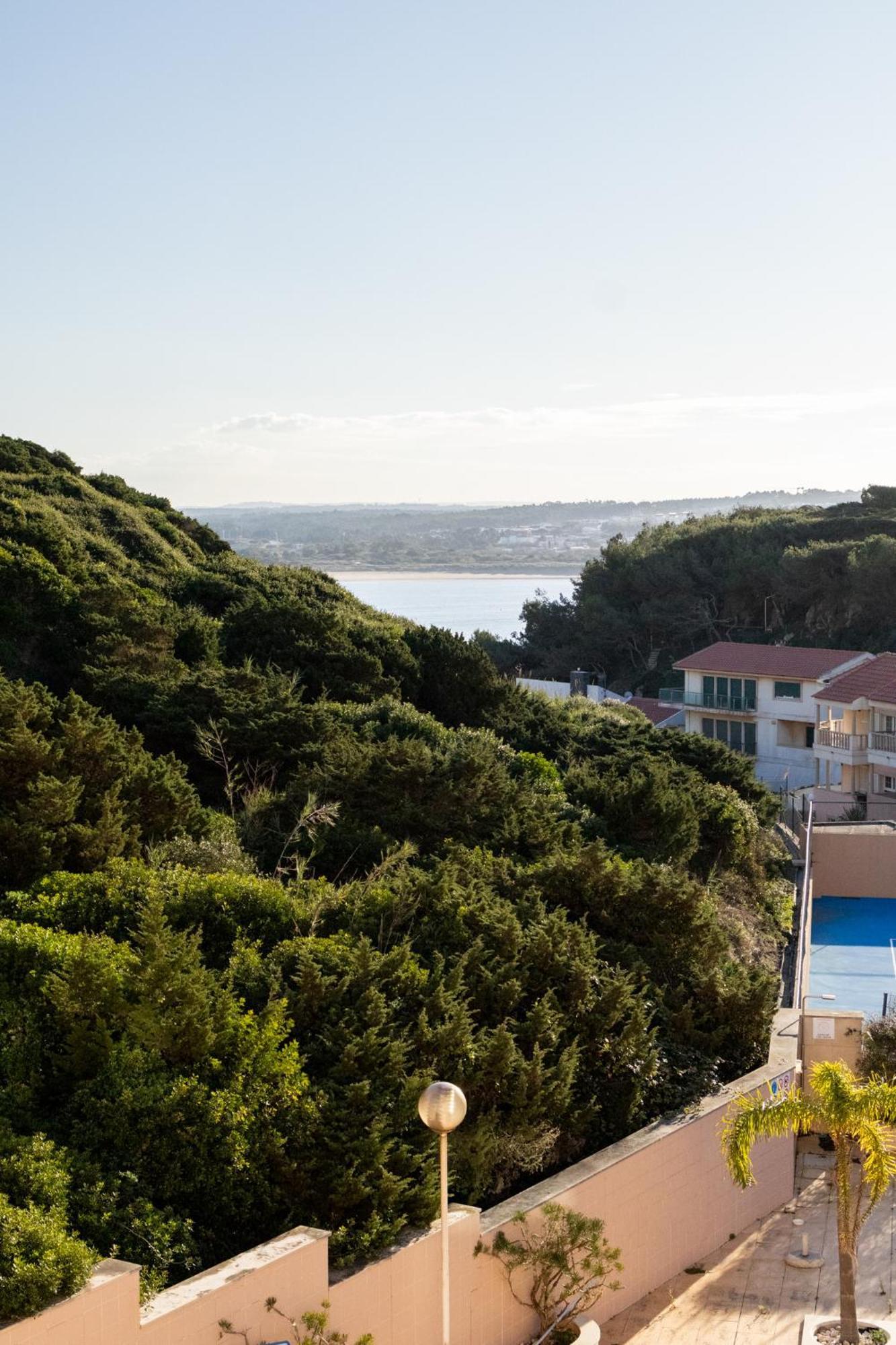 Casa Da Praia - By Smarthomes サン・マルティーニョ・ド・ポルト エクステリア 写真