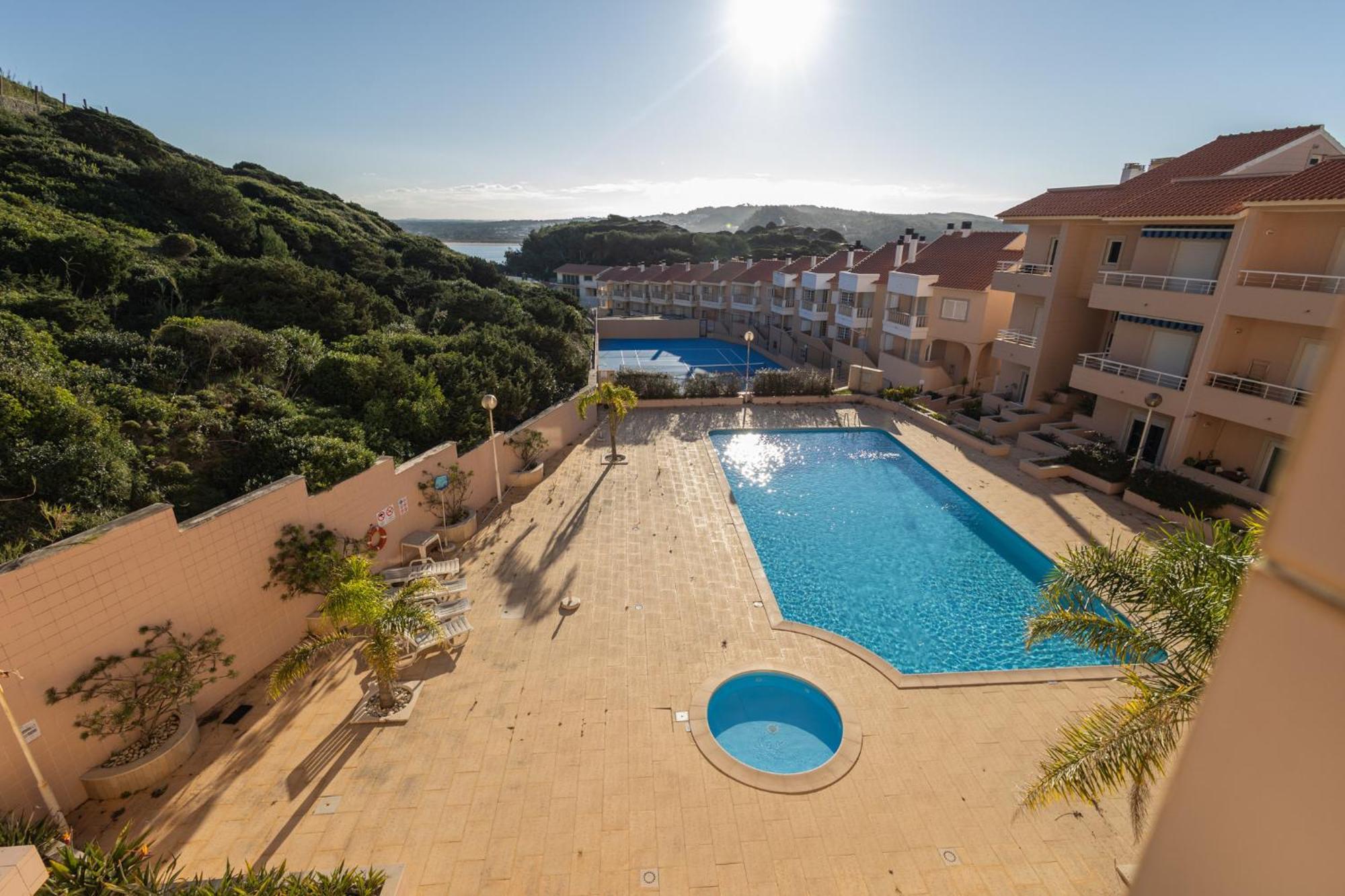 Casa Da Praia - By Smarthomes サン・マルティーニョ・ド・ポルト エクステリア 写真