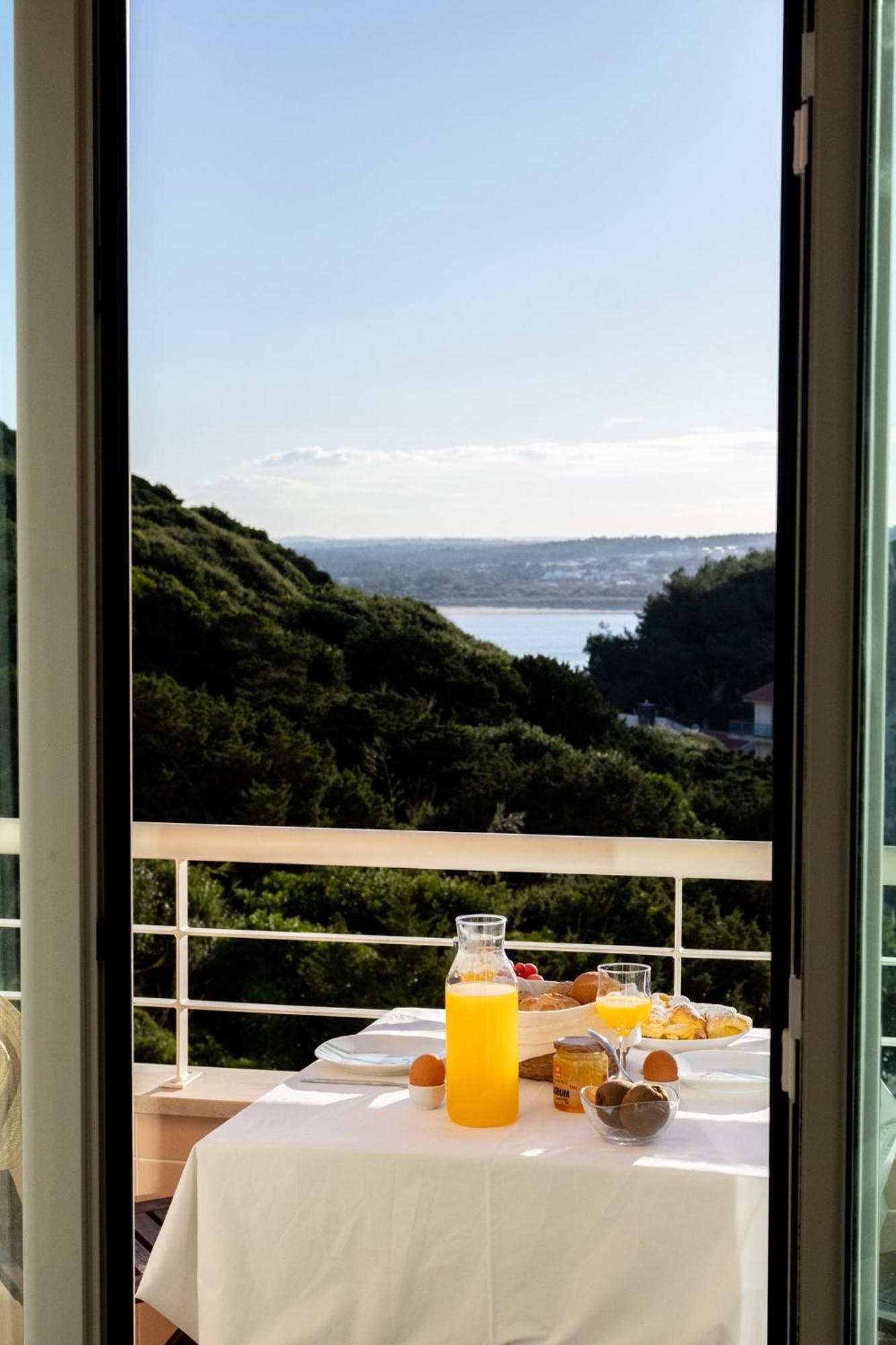 Casa Da Praia - By Smarthomes サン・マルティーニョ・ド・ポルト エクステリア 写真